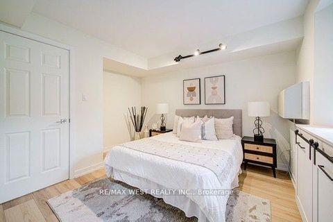 Photo 21 at #12 B - 801 King Street W, Niagara, Toronto