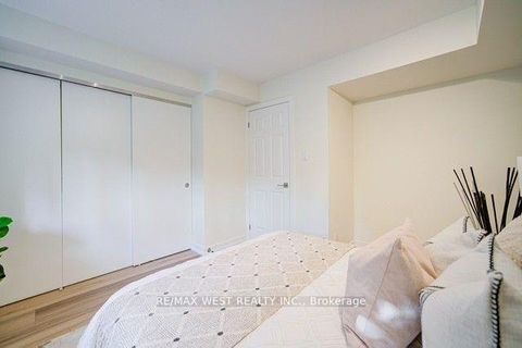 Photo 22 at #12 B - 801 King Street W, Niagara, Toronto