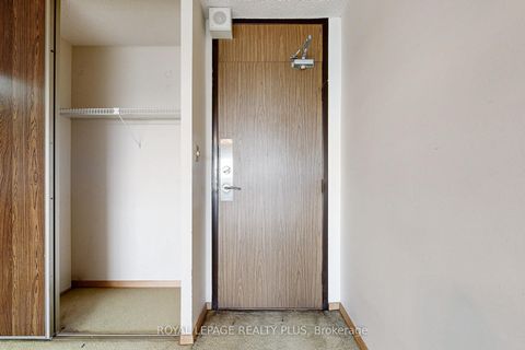 Photo 10 at 1206 - 260 Scarlett Road, Smythe, Toronto