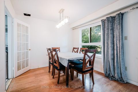 Photo 6 at 122 Valdor Drive, Agincourt North, Toronto
