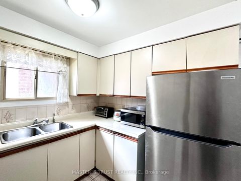 Photo 2 at 53 Montezuma Trail, Agincourt North, Toronto