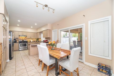 Photo 13 at 3 Imperial Crown Lane, Shore, Barrie