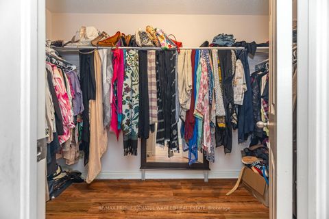 Photo 30 at 3 Imperial Crown Lane, Shore, Barrie