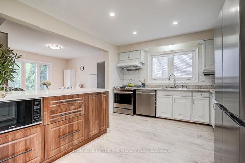 Photo 7 at 89 Whitehorn Crescent, Don Valley Village, Toronto