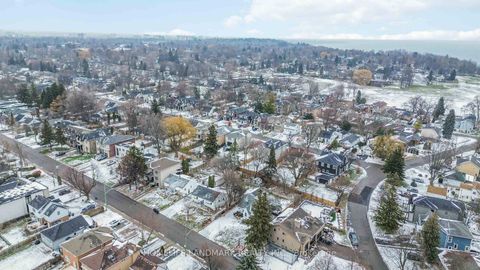 Photo 10 at 81 Brooklawn Avenue, Cliffcrest, Toronto