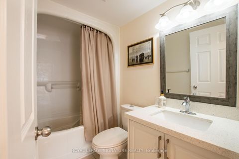 Photo 11 at 1604 - 7 Bishop Avenue, Newtonbrook East, Toronto