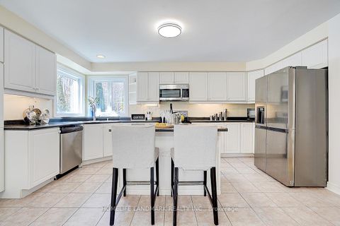 Photo 8 at 65 Crimson Ridge Road, Bayshore, Barrie