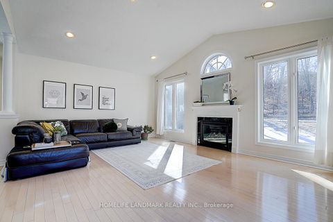 Photo 13 at 65 Crimson Ridge Road, Bayshore, Barrie