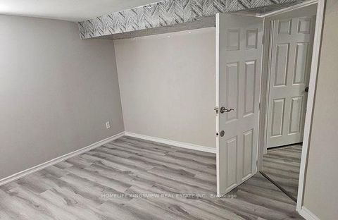 Photo 3 at 14 Kirby Road, CFB, Toronto