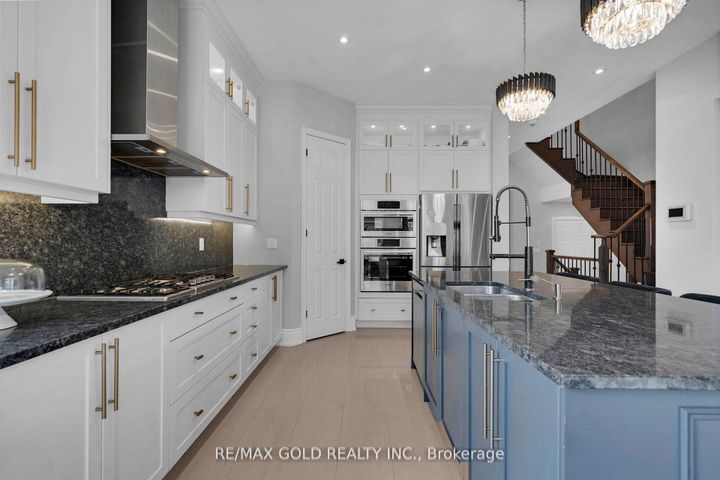 Photo 10 at 34 Rhapsody Crescent, Vales of Castlemore, Brampton