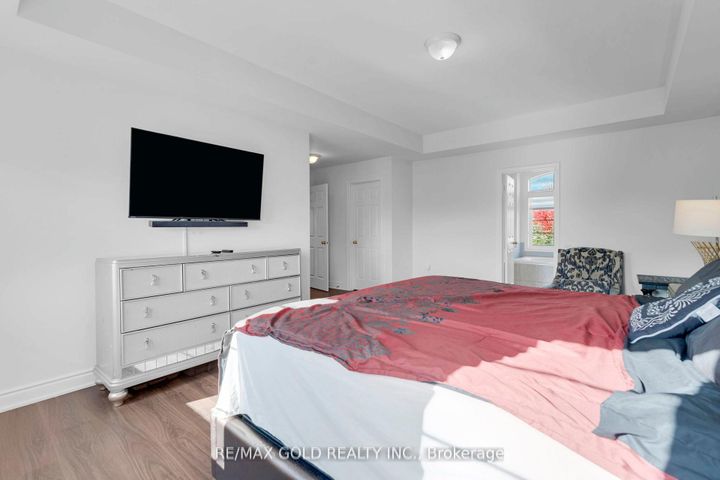 Photo 27 at 34 Rhapsody Crescent, Vales of Castlemore, Brampton