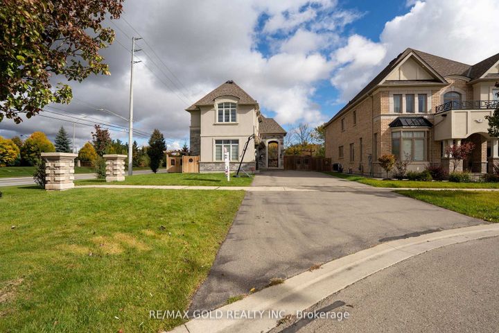 Photo 32 at 34 Rhapsody Crescent, Vales of Castlemore, Brampton