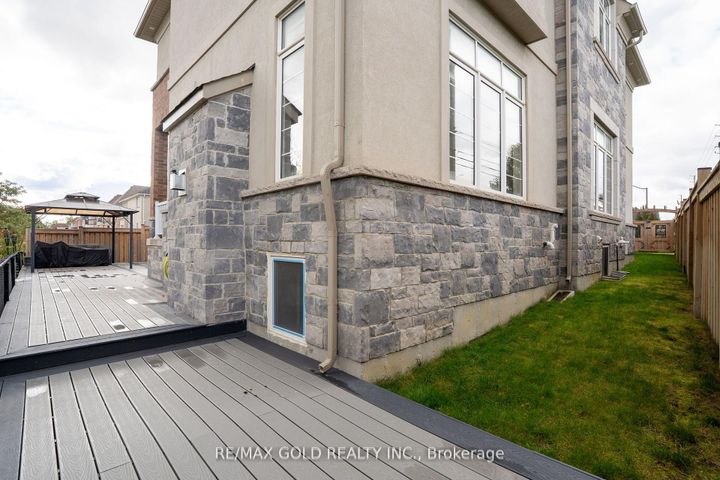 Photo 34 at 34 Rhapsody Crescent, Vales of Castlemore, Brampton