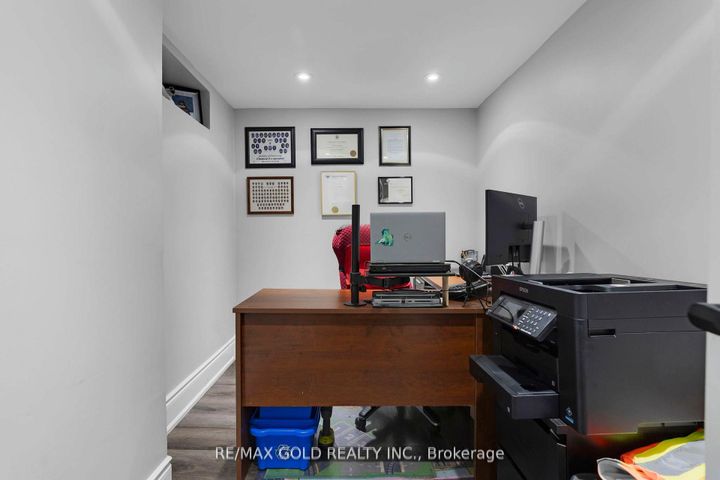 Photo 35 at 34 Rhapsody Crescent, Vales of Castlemore, Brampton