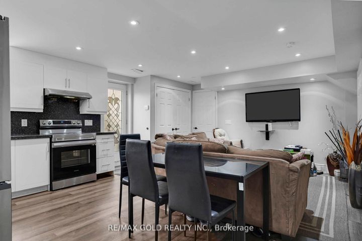 Photo 41 at 34 Rhapsody Crescent, Vales of Castlemore, Brampton