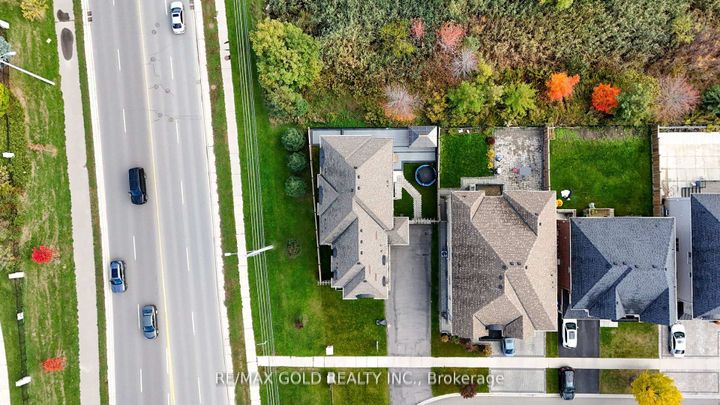 Photo 45 at 34 Rhapsody Crescent, Vales of Castlemore, Brampton