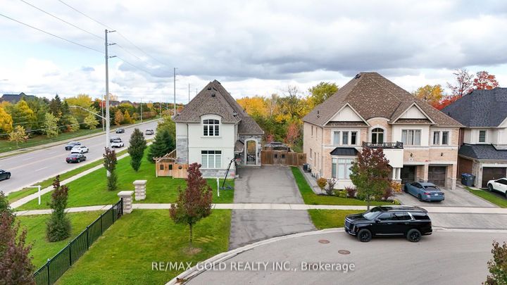Photo 47 at 34 Rhapsody Crescent, Vales of Castlemore, Brampton