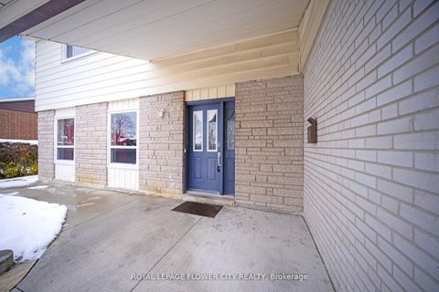 Photo 3 at 60 Lexington Avenue, Clairville, Toronto