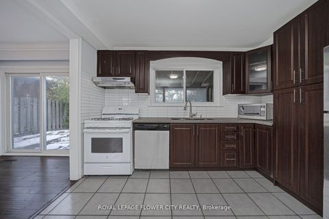Photo 12 at 60 Lexington Avenue, Clairville, Toronto