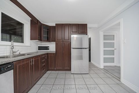 Photo 13 at 60 Lexington Avenue, Clairville, Toronto