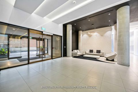 Photo 2 at 320 - 158 Front Street E, Moss Park, Toronto