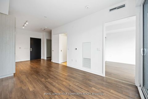 Photo 8 at 320 - 158 Front Street E, Moss Park, Toronto