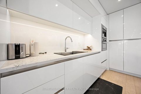 Photo 13 at 401 - 6 Jackes Avenue, Moore Park, Toronto