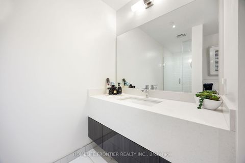 Photo 31 at 401 - 6 Jackes Avenue, Moore Park, Toronto