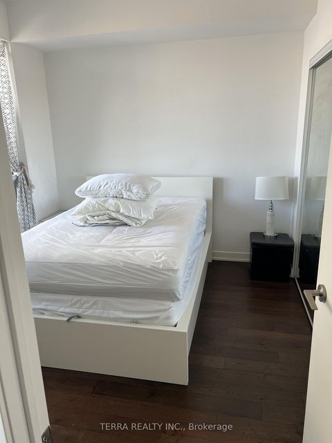 Photo 9 at 4010 - 2212 Lakeshore Boulevard W, Mimico, Toronto