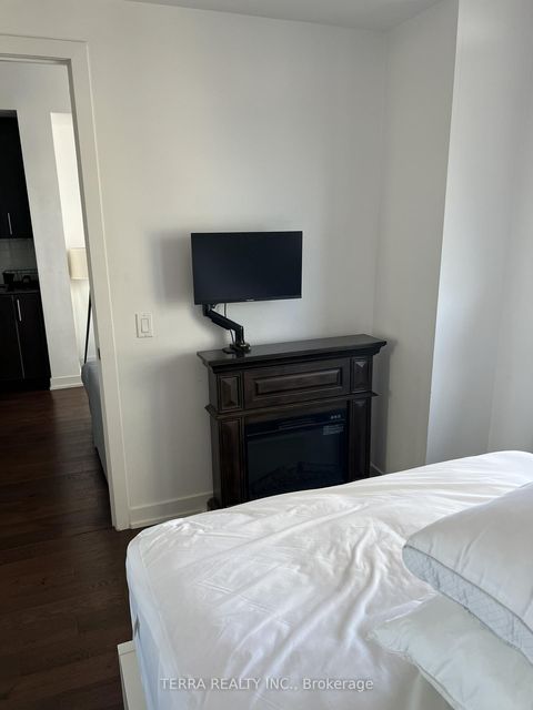 Photo 10 at 4010 - 2212 Lakeshore Boulevard W, Mimico, Toronto