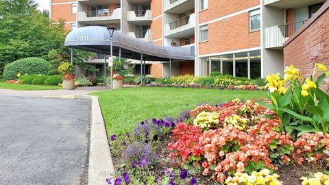 Photo 1 at PH7 - 7811 Yonge Street, Thornhill, Markham