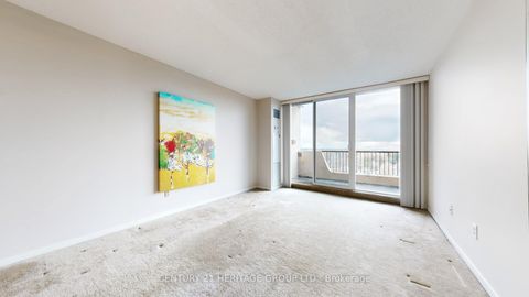 Photo 8 at PH7 - 7811 Yonge Street, Thornhill, Markham