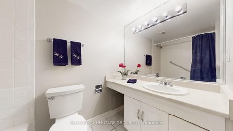 Photo 16 at PH7 - 7811 Yonge Street, Thornhill, Markham