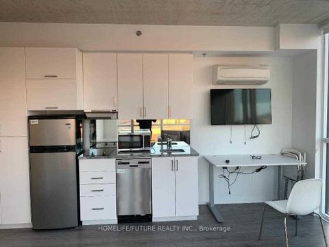 Photo 2 at 629 - 1900 Simcoe Street, Samac, Oshawa