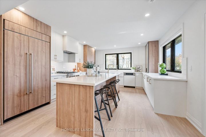 Photo 12 at 25 Sutcliffe Drive, Bayview Village, Toronto