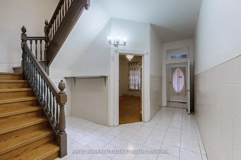 Photo 12 at 143 Seaton Street, Moss Park, Toronto