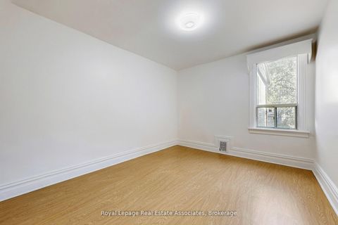 Photo 26 at 143 Seaton Street, Moss Park, Toronto