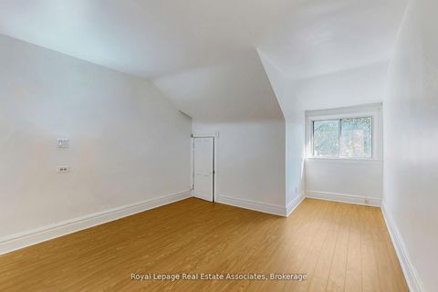 Photo 39 at 143 Seaton Street, Moss Park, Toronto