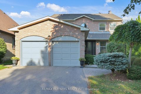 Photo 1 at 82 Ferndell Circle, Unionville, Markham