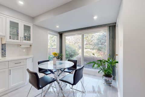 Photo 12 at 82 Ferndell Circle, Unionville, Markham