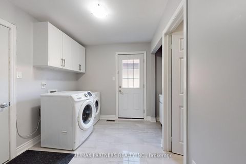 Photo 31 at 82 Ferndell Circle, Unionville, Markham