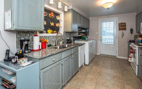 Photo 7 at 36 Weeping Willow Drive, Rural Innisfil, Innisfil