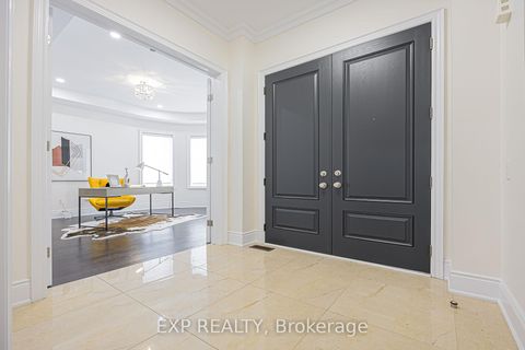 Photo 3 at 95 Chesney Crescent, Kleinburg, Vaughan