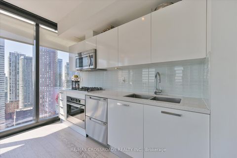 Photo 9 at 3006 - 224 King Street W, Waterfront Communities C1, Toronto