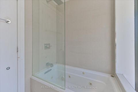 Photo 18 at 3006 - 224 King Street W, Waterfront Communities C1, Toronto