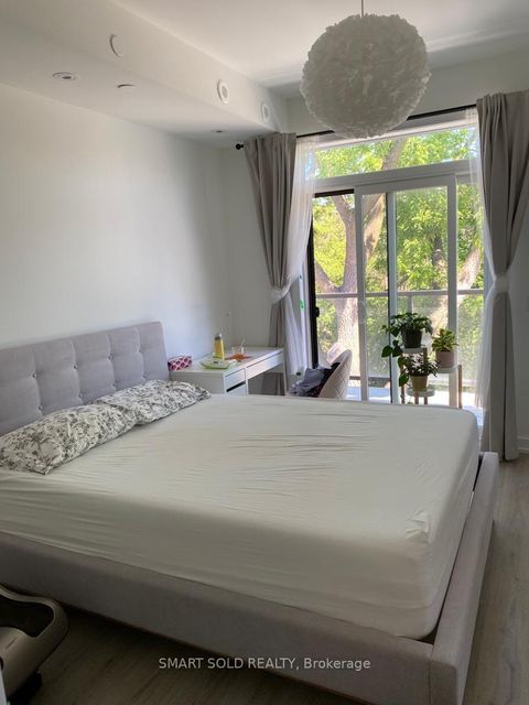 Photo 3 at 24 - 51 Winlock Park, Newtonbrook East, Toronto