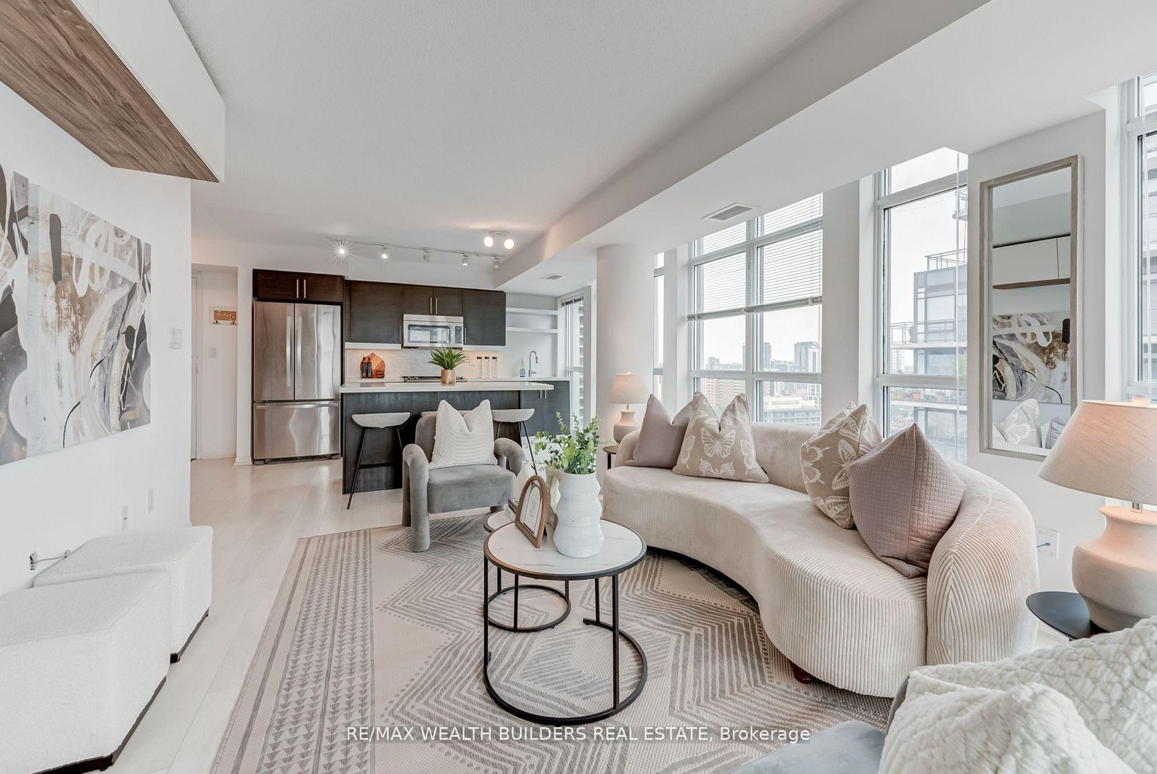 2322 - 400 Adelaide Street E, Moss Park, Toronto 