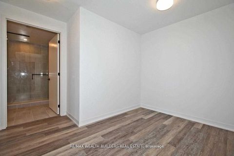 Photo 13 at 511 - 2118 Bloor Street W, Bloor West Village, Toronto