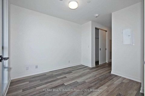 Photo 14 at 511 - 2118 Bloor Street W, Bloor West Village, Toronto