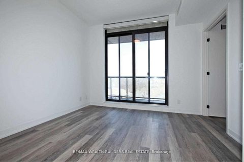 Photo 18 at 511 - 2118 Bloor Street W, Bloor West Village, Toronto